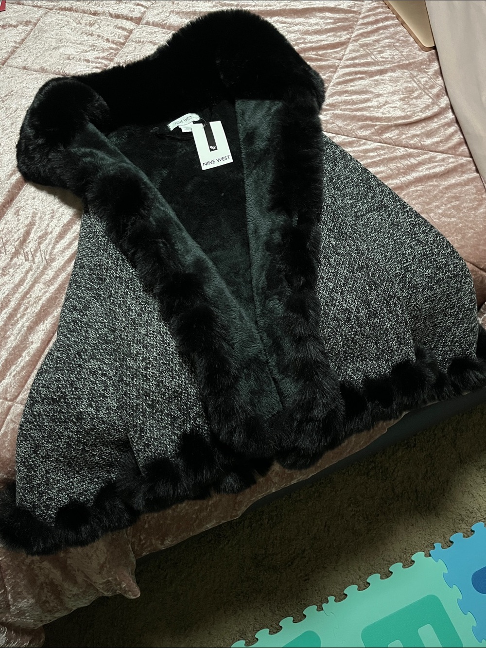 Nine West Black Faux Fur Trim Gray Tweed Cape Jacket